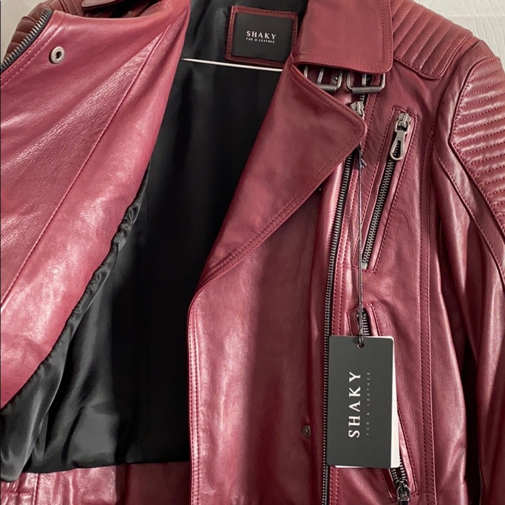 Leather jacket - Picture 4 of 7
